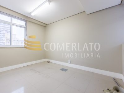 Sala para alugar com 598m² no bairro Centro Histórico em Porto Alegre - Foto 8