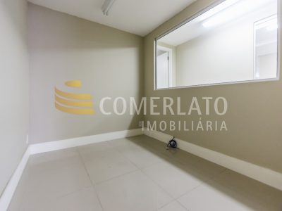 Sala para alugar com 598m² no bairro Centro Histórico em Porto Alegre - Foto 9