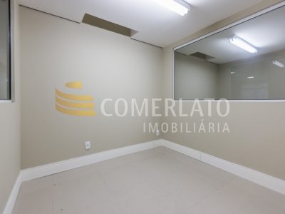 Sala para alugar com 598m² no bairro Centro Histórico em Porto Alegre - Foto 20