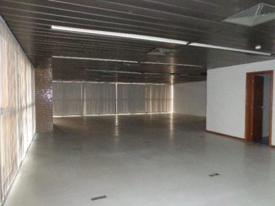 Sala para alugar com 153m² no bairro Centro Histórico em Porto Alegre - Foto 7