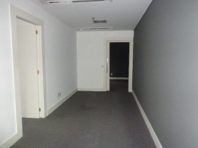 Sala para alugar com 141m² no bairro Centro Histórico em Porto Alegre - Foto 6