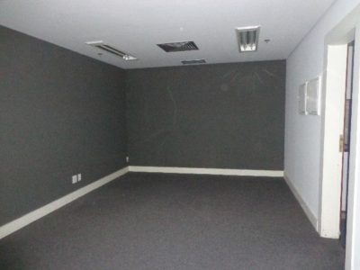 Sala para alugar com 141m² no bairro Centro Histórico em Porto Alegre - Foto 9