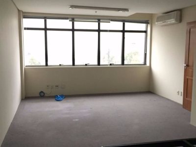 Sala para alugar com 55m² no bairro Auxiliadora em Porto Alegre - Foto 4