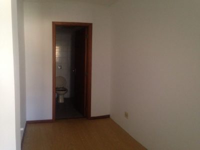 Sala para alugar com 36m² no bairro Floresta em Porto Alegre - Foto 5