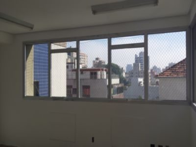 Sala para alugar com 70m², 2 vagas no bairro Higienópolis em Porto Alegre - Foto 4