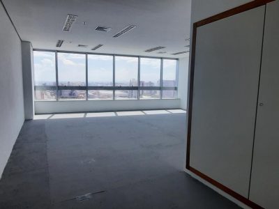 Sala para alugar com 62m² no bairro Chácara das Pedras em Porto Alegre - Foto 8