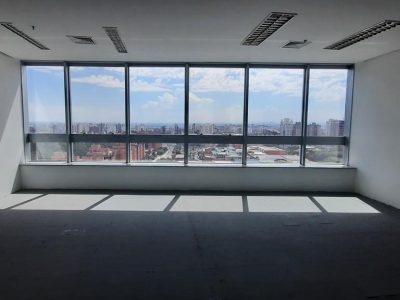 Sala para alugar com 62m² no bairro Chácara das Pedras em Porto Alegre - Foto 2