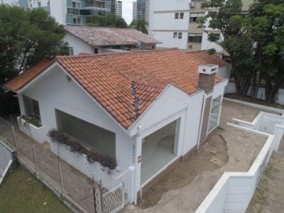 Casa para alugar com 600m², 1 quarto no bairro Três Figueiras em Porto Alegre - Foto 22