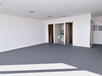 Sala para alugar com 68m² no bairro Três Figueiras em Porto Alegre - Foto 4