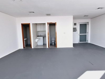 Sala para alugar com 68m² no bairro Três Figueiras em Porto Alegre - Foto 5