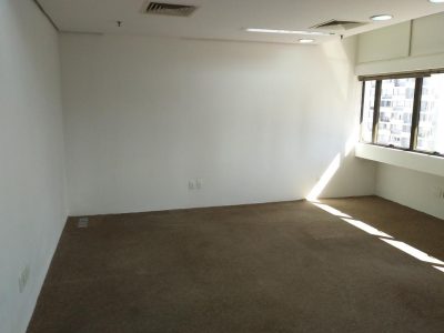 Sala para alugar com 70m² no bairro Moinhos de Vento em Porto Alegre - Foto 4