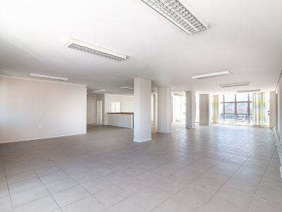 Sala para alugar com 370m² no bairro Jardim Botânico em Porto Alegre - Foto 3