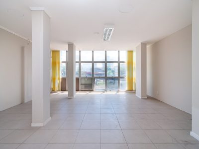 Sala para alugar com 370m² no bairro Jardim Botânico em Porto Alegre - Foto 7