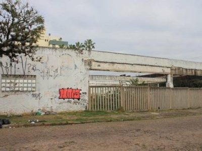 Terreno para alugar com 680m² no bairro Cristal em Porto Alegre - Foto 2