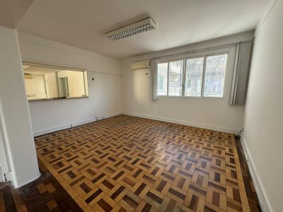 Sala para alugar com 180m² no bairro Centro em Porto Alegre - Foto 4