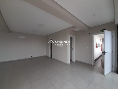 Sala para alugar com 80m², 1 vaga no bairro Centro em Caxias do Sul - Foto 3