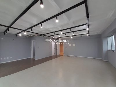 Sala para alugar com 55m², 1 vaga no bairro Lurdes em Caxias do Sul - Foto 11