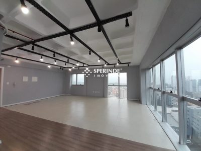 Sala para alugar com 55m², 1 vaga no bairro Lurdes em Caxias do Sul - Foto 14