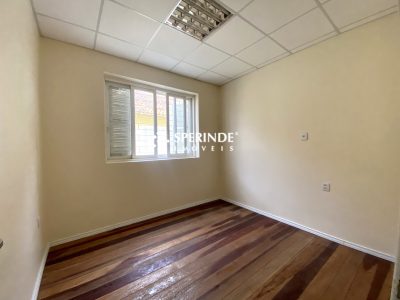 Casa para alugar com 430m², 5 quartos, 5 vagas no bairro Partenon em Porto Alegre - Foto 13