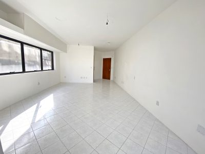 Sala para alugar com 41m², 1 vaga no bairro Rio Branco em Porto Alegre - Foto 6