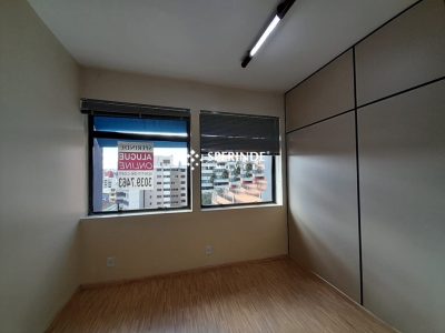 Sala para alugar com 60m² no bairro Centro em Caxias do Sul - Foto 13