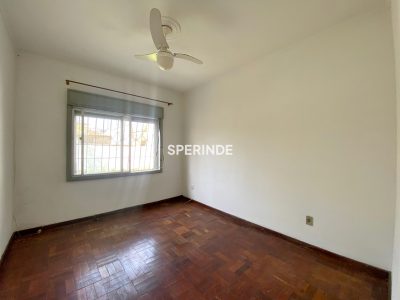 Casa para alugar com 177m², 4 quartos, 2 vagas no bairro Sarandi em Porto Alegre - Foto 3