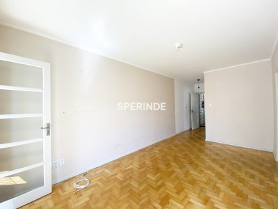 Apartamento para alugar com 76m², 3 quartos, 1 vaga no bairro Medianeira em Porto Alegre - Foto 2