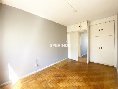 Apartamento para alugar com 76m², 3 quartos, 1 vaga no bairro Medianeira em Porto Alegre - Foto 9