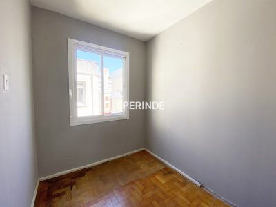 Apartamento para alugar com 76m², 3 quartos, 1 vaga no bairro Medianeira em Porto Alegre - Foto 10