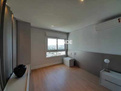 Apartamento para alugar com 167m², 3 quartos, 3 vagas no bairro Universitario em Caxias do Sul - Foto 18