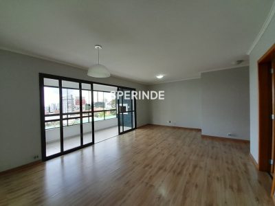 Apartamento para alugar com 120m², 4 quartos, 2 vagas no bairro Lurdes em Caxias do Sul - Foto 2