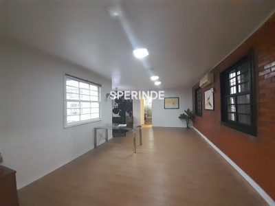 Casa Comercial para alugar com 130m², 1 vaga no bairro São Pelegrino em Caxias do Sul - Foto 2