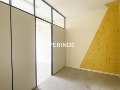 Sala para alugar com 40m² no bairro Passo d'Areia em Porto Alegre - Foto 4