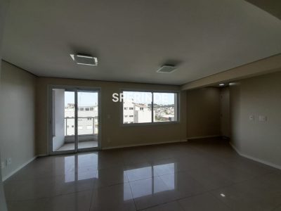 Apartamento para alugar com 110m², 3 quartos, 2 vagas no bairro Universitario em Caxias do Sul - Foto 2