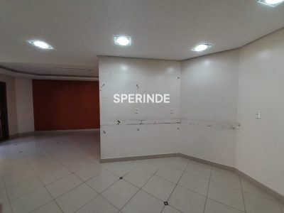 Casa para alugar com 407m², 6 quartos, 6 vagas no bairro Santa Catarina em Caxias do Sul - Foto 21