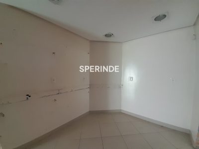 Casa para alugar com 407m², 6 quartos, 6 vagas no bairro Santa Catarina em Caxias do Sul - Foto 24