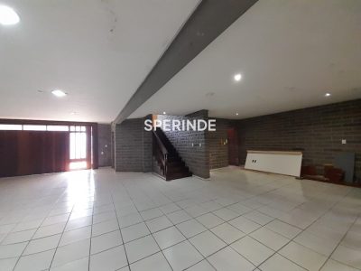 Casa para alugar com 407m², 6 quartos, 6 vagas no bairro Santa Catarina em Caxias do Sul - Foto 47