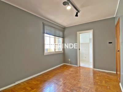 Apartamento para alugar com 38m², 1 quarto no bairro Centro em Porto Alegre - Foto 4