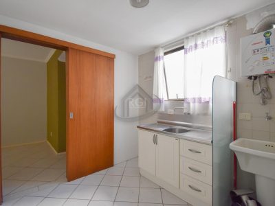 Apartamento à venda com 80m², 3 quartos, 1 suíte, 2 vagas no bairro Cidade Baixa em Porto Alegre - Foto 3