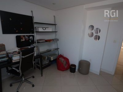 Cobertura à venda com 260m², 3 quartos, 1 suíte, 2 vagas no bairro Jardim Itu em Porto Alegre - Foto 21