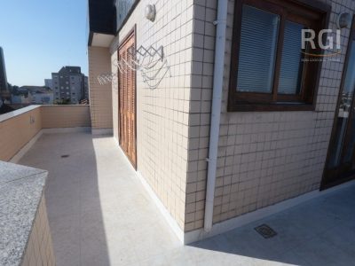 Cobertura à venda com 260m², 3 quartos, 1 suíte, 2 vagas no bairro Jardim Itu em Porto Alegre - Foto 25