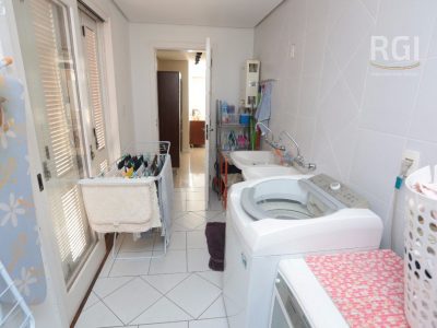 Cobertura à venda com 260m², 3 quartos, 1 suíte, 2 vagas no bairro Jardim Itu em Porto Alegre - Foto 18