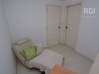 Cobertura à venda com 260m², 3 quartos, 1 suíte, 2 vagas no bairro Jardim Itu em Porto Alegre - Foto 39