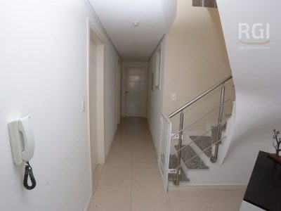 Cobertura à venda com 260m², 3 quartos, 1 suíte, 2 vagas no bairro Jardim Itu em Porto Alegre - Foto 6