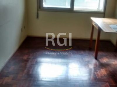 Apartamento à venda com 71m², 2 quartos, 1 vaga no bairro Jardim Planalto em Porto Alegre - Foto 3