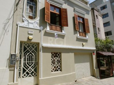 Casa à venda com 240m², 3 quartos, 1 suíte, 8 vagas no bairro Independência em Porto Alegre - Foto 24