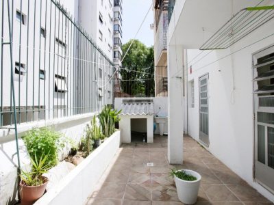 Casa à venda com 240m², 3 quartos, 1 suíte, 8 vagas no bairro Independência em Porto Alegre - Foto 29