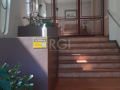 Apartamento à venda com 120m², 3 quartos, 1 suíte, 1 vaga no bairro Petrópolis em Porto Alegre - Foto 3