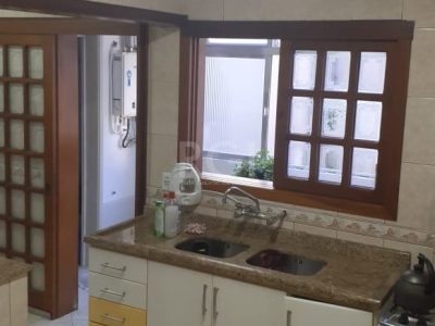 Apartamento à venda com 120m², 3 quartos, 1 suíte, 1 vaga no bairro Petrópolis em Porto Alegre - Foto 8