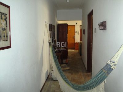 Apartamento à venda com 98m², 3 quartos, 1 vaga no bairro Medianeira em Porto Alegre - Foto 9